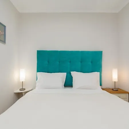 Carmo's Art 1° Apartment