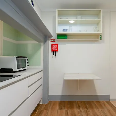 Carmo's Art 1° Apartment *