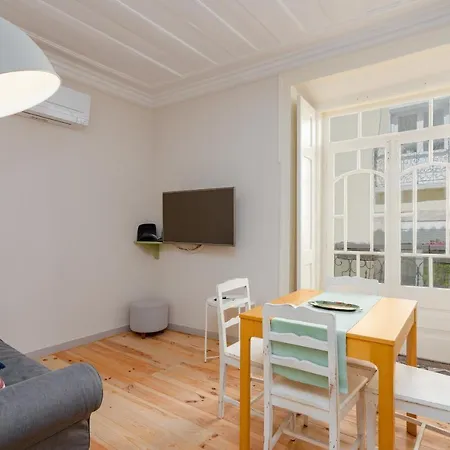 Carmo's Art 1° Apartment *